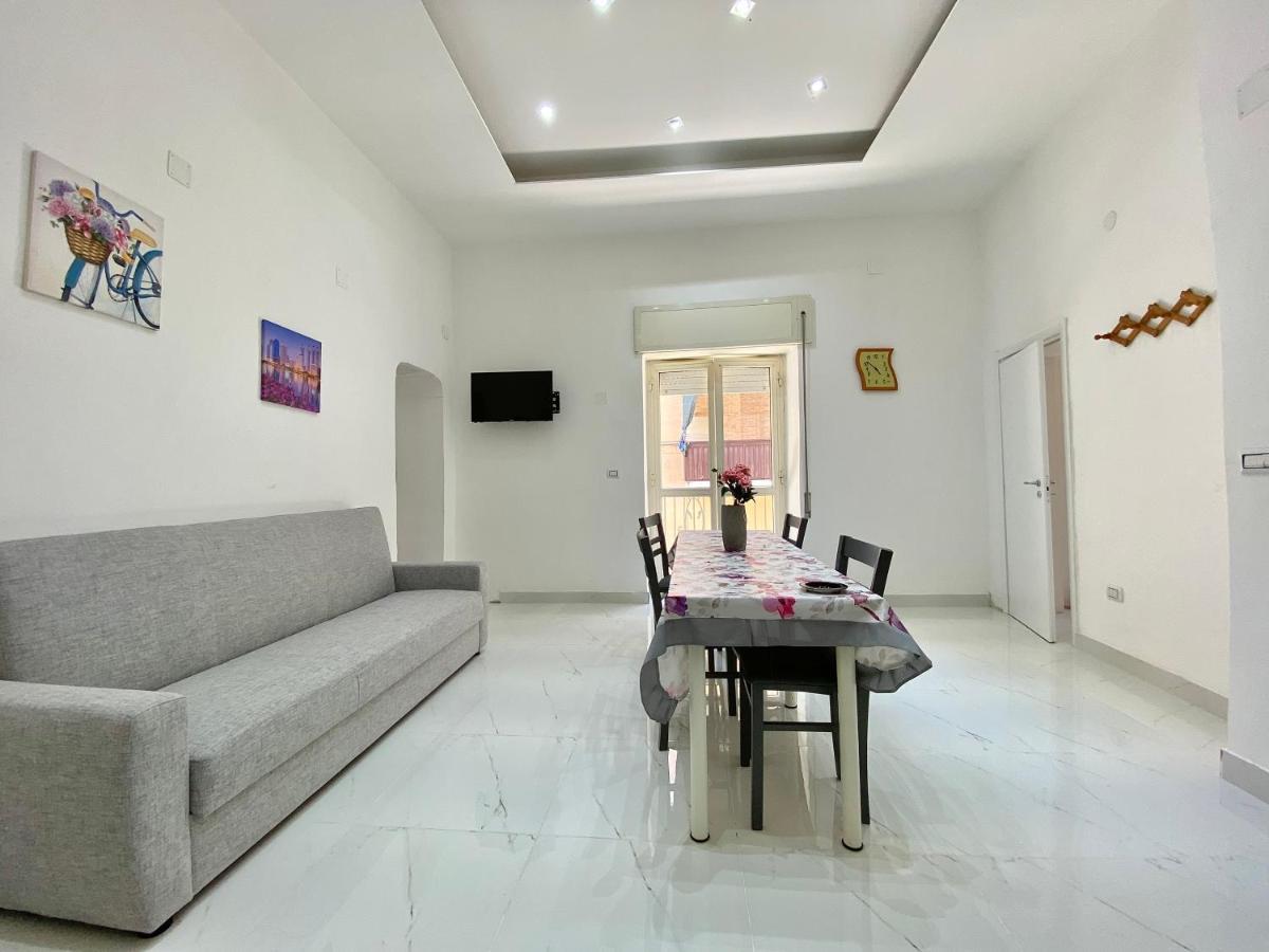 House M&C Apartment Наполи Екстериор снимка