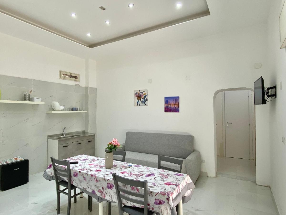 House M&C Apartment Наполи Екстериор снимка
