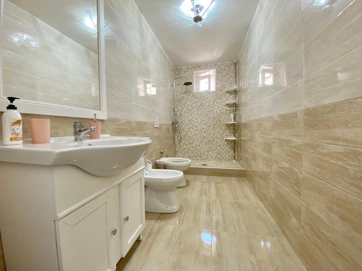 House M&C Apartment Наполи Екстериор снимка