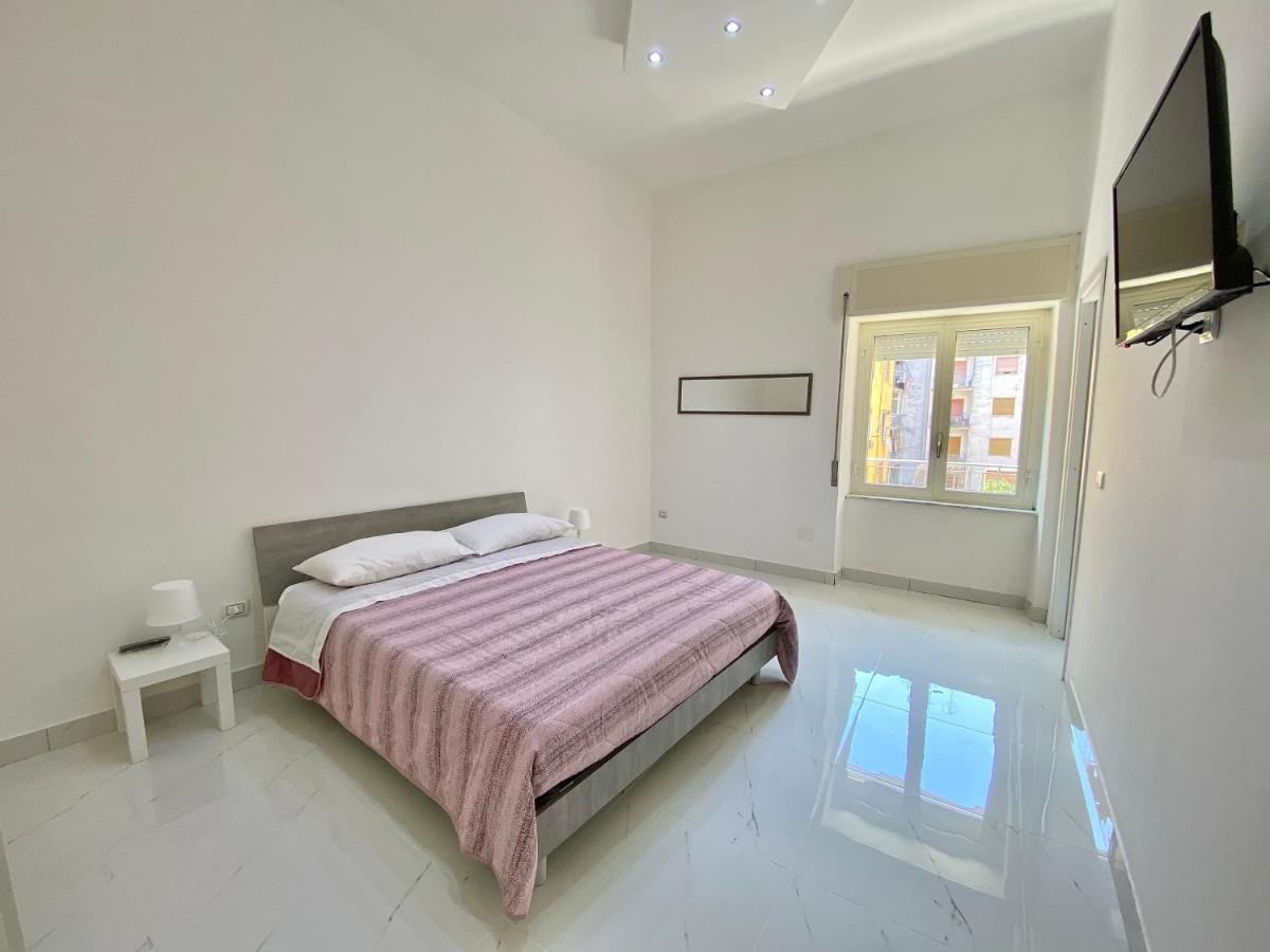 House M&C Apartment Наполи Екстериор снимка